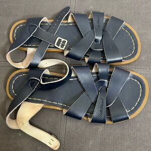 Salt Water Navy Sandals Women’s Size 8 Waterproof Durable Nantucket